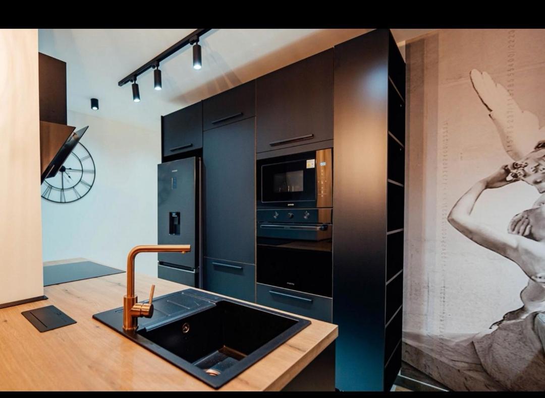 Black Queen Apartment Split Zewnętrze zdjęcie