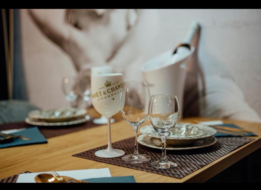 Black Queen Apartment Split Zewnętrze zdjęcie