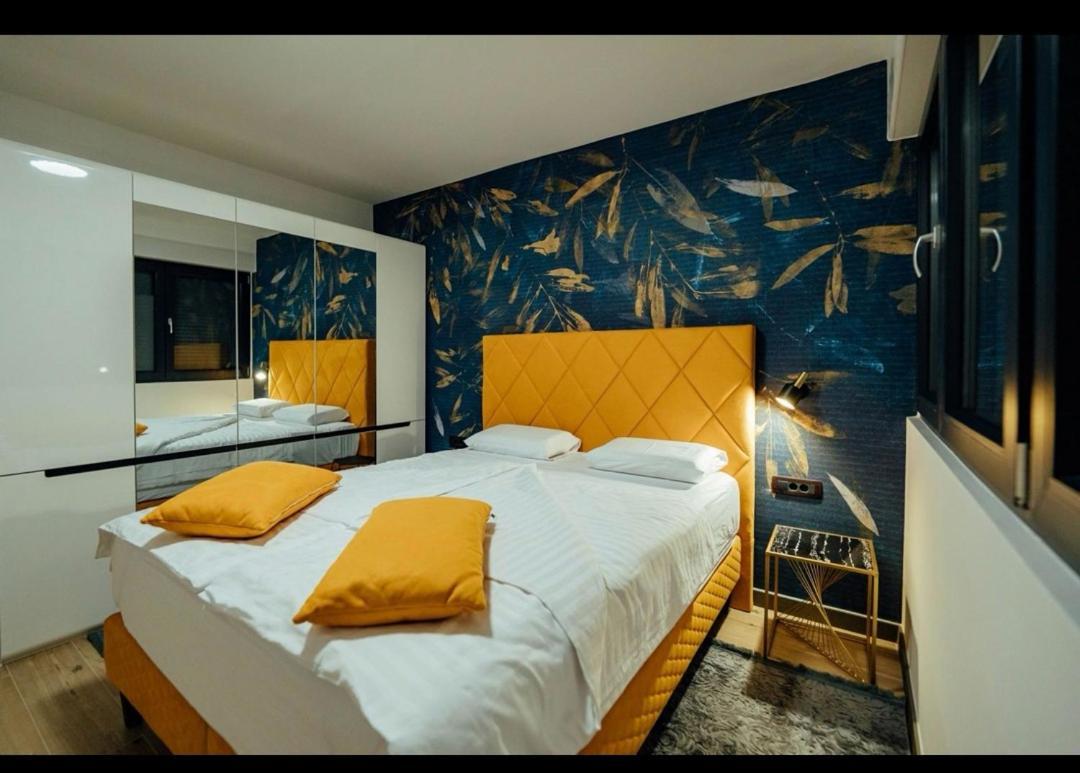 Black Queen Apartment Split Zewnętrze zdjęcie